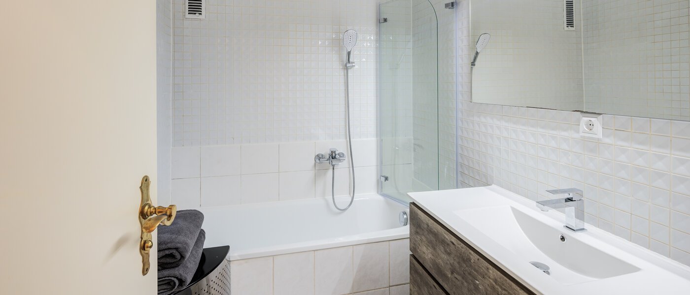 Wohnung München Solln 01 Badezimmer 14682