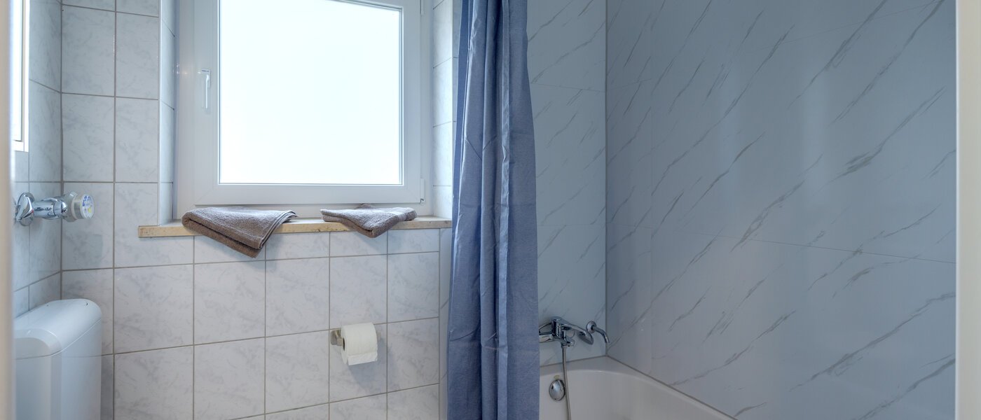 Apartment München Oberföhring 02 Badezimmer 14689