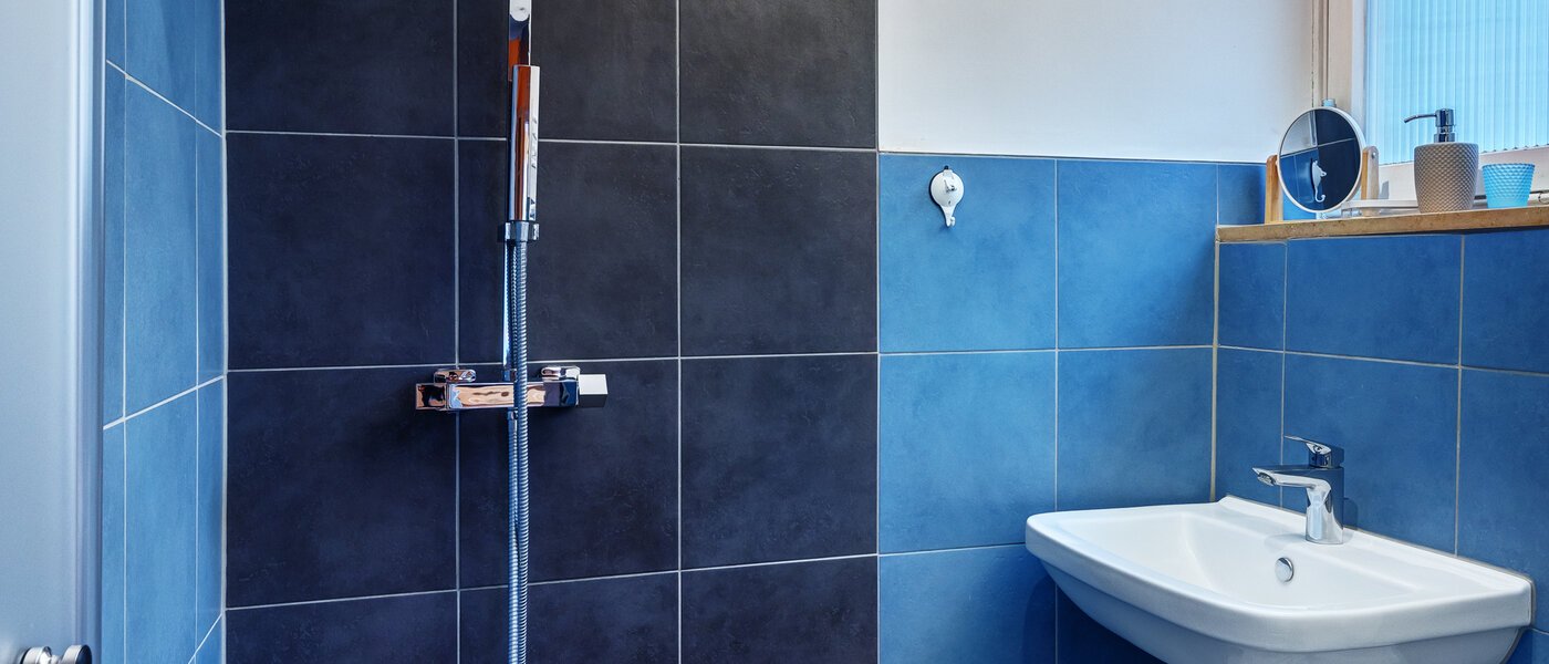 Reiheneckhaus Unterhaching 01 2. Badezimmer 14690