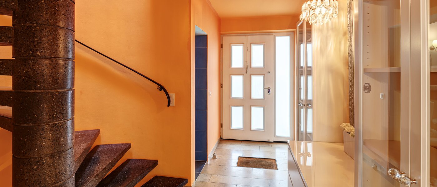 Reiheneckhaus Unterhaching 01 Flur/Gang 14690