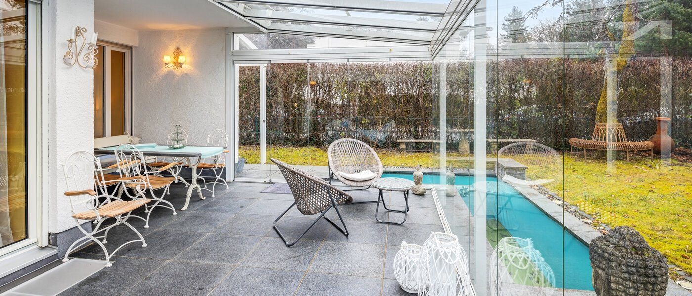 Reiheneckhaus Unterhaching 01 Wintergarten 14690