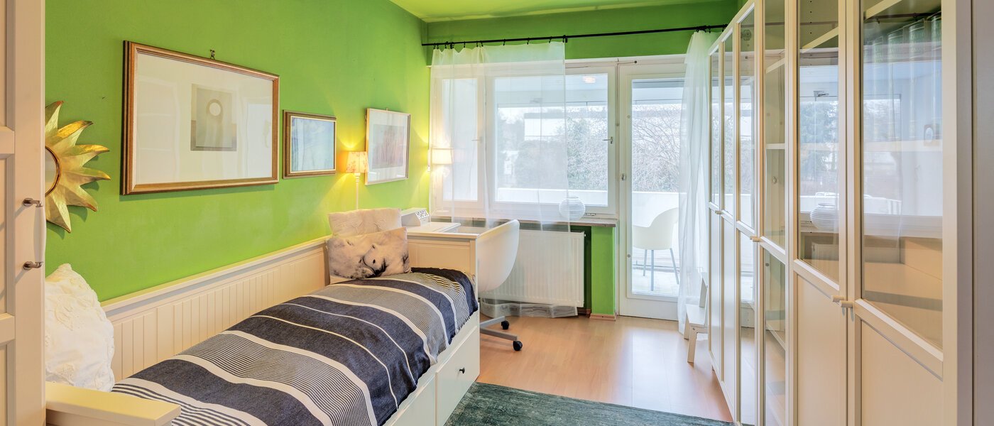 Reiheneckhaus Unterhaching 01 2. Schlafzimmer	 14690