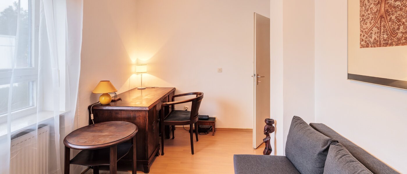 Reiheneckhaus Unterhaching 02 Arbeits-/Gästezimmer 14690