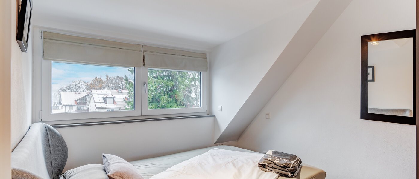 Dachgeschosswohnung München Allach 01 Schlafzimmer 14692