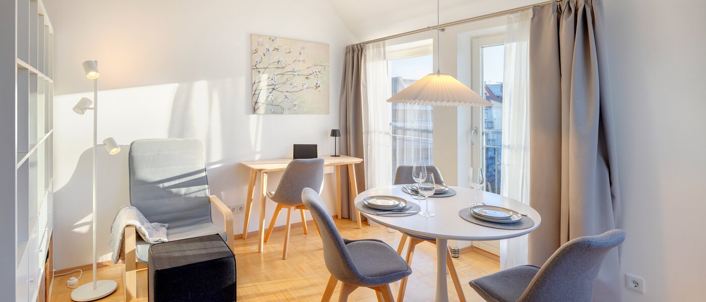 Dachgeschosswohnung München Neuhausen 02 Wohnbereich 14695