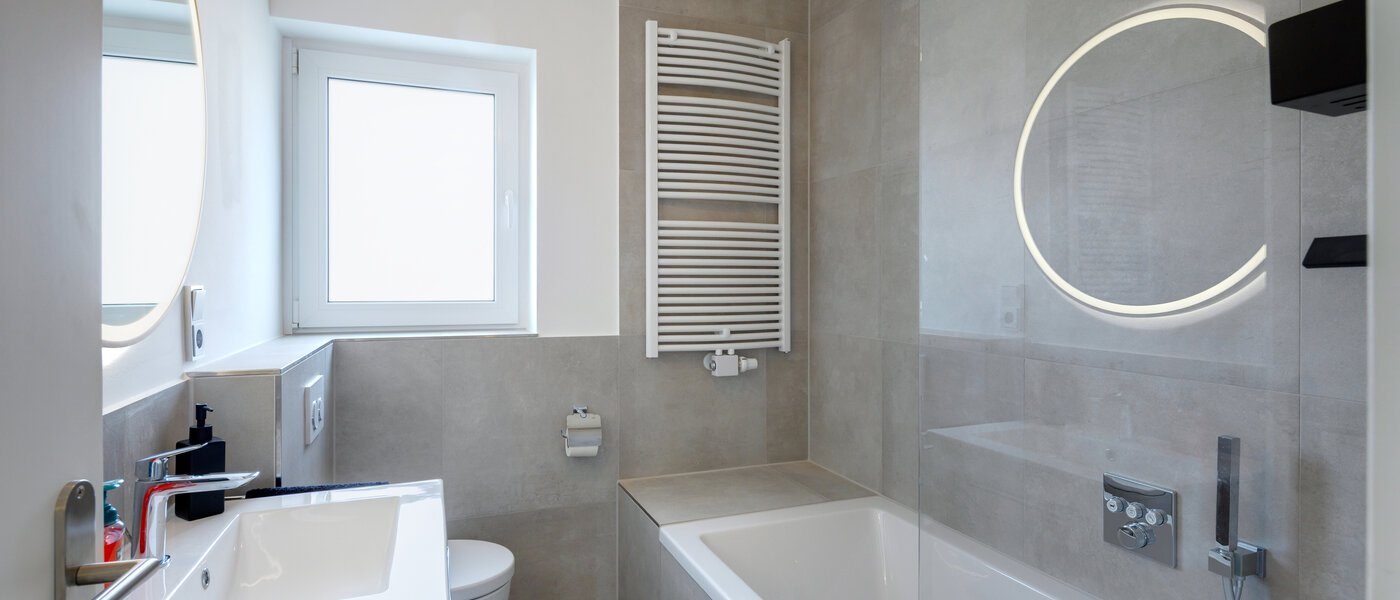 Wohnung Germering 01 1. Badezimmer 14700