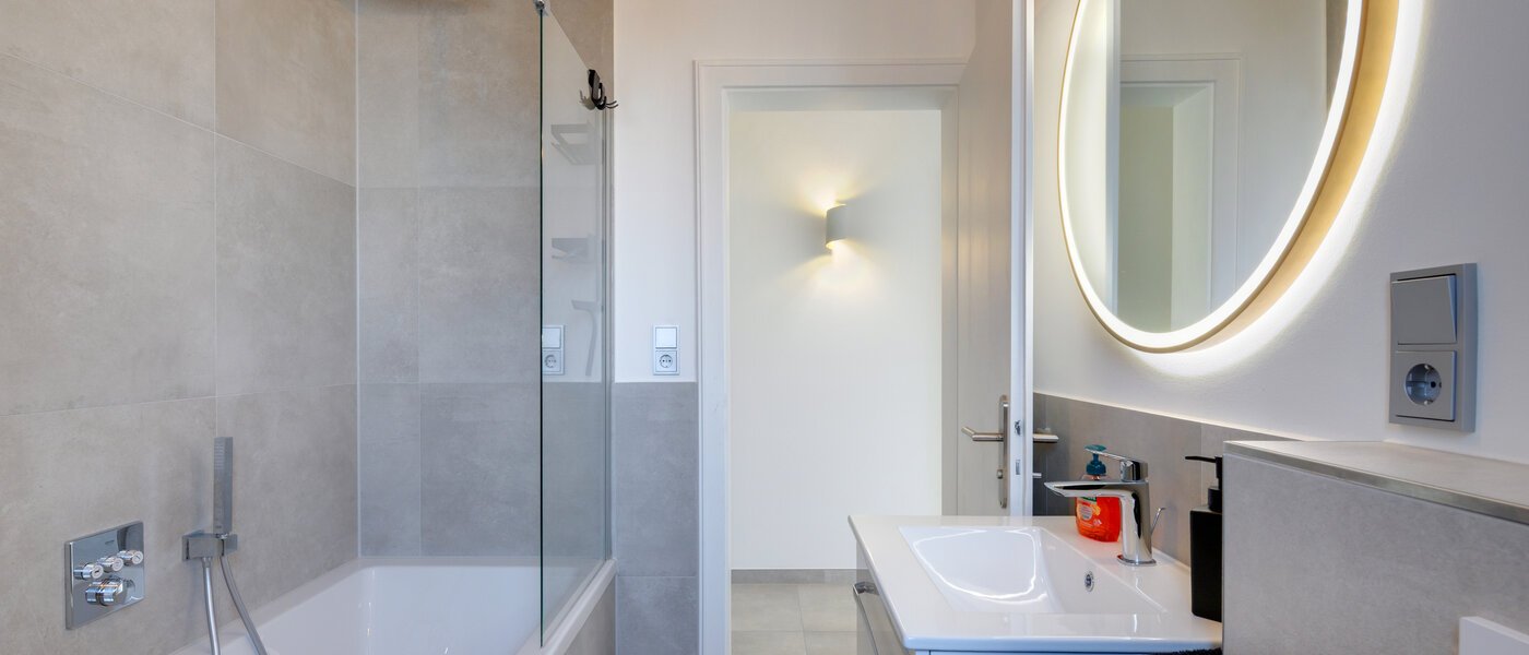 Wohnung Germering 02 1. Badezimmer 14700