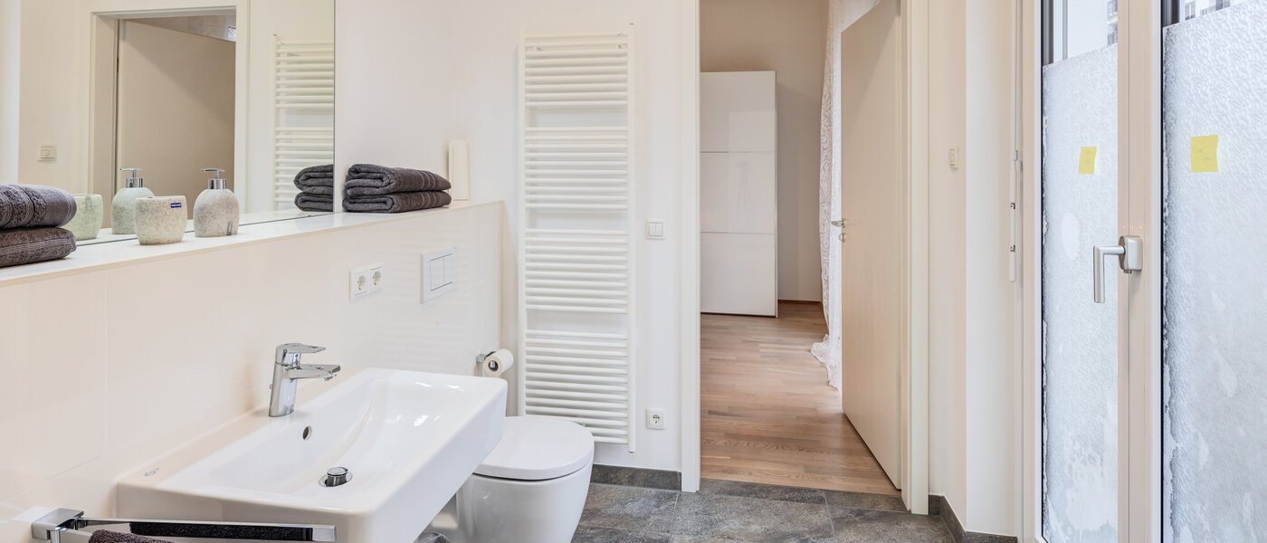 Wohnung München Milbertshofen 02 1. Badezimmer 14703