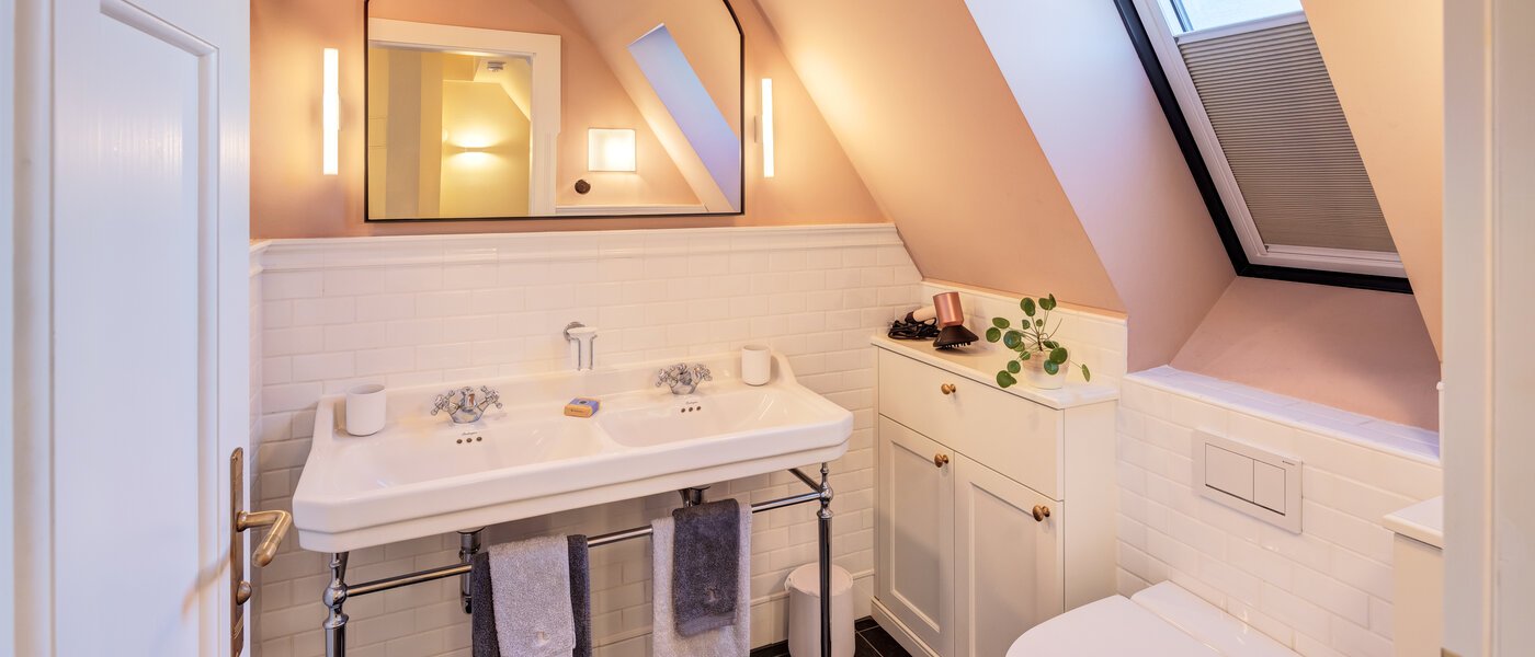 Dachgeschosswohnung München Neuhausen 01 2. Badezimmer 14709