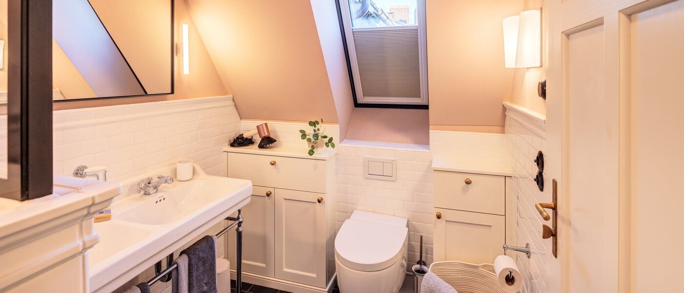 Dachgeschosswohnung München Neuhausen 02 2. Badezimmer 14709