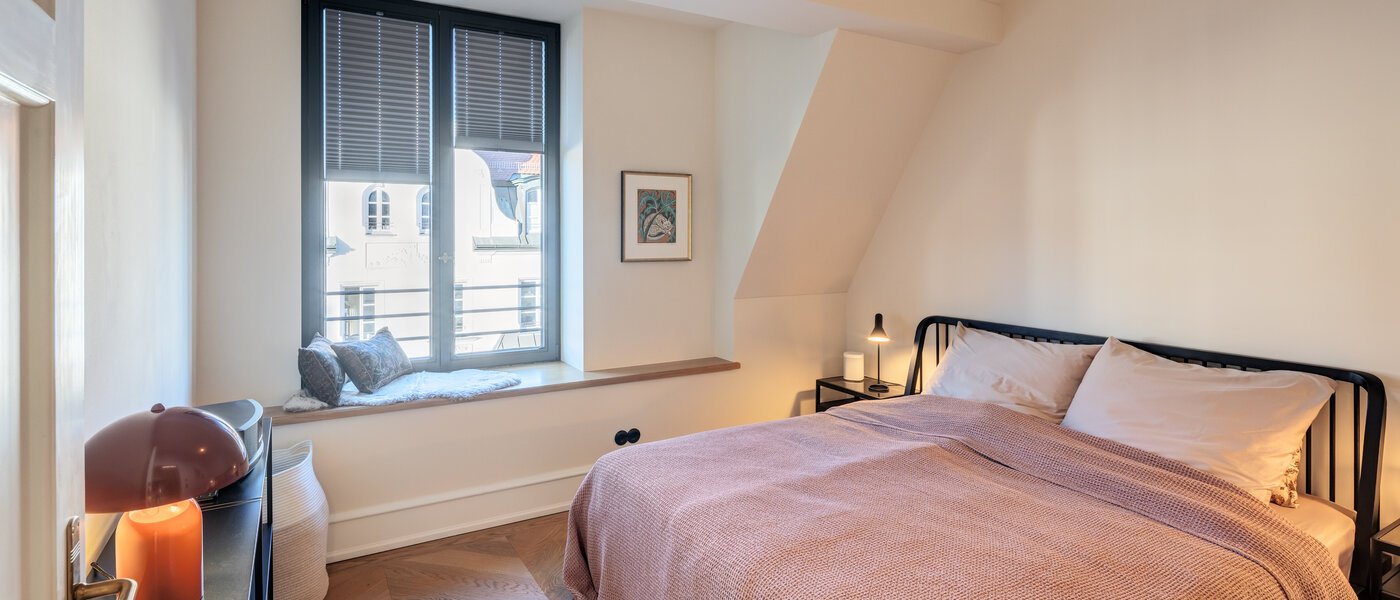 Dachgeschosswohnung München Neuhausen 01 1. Schlafzimmer 14709