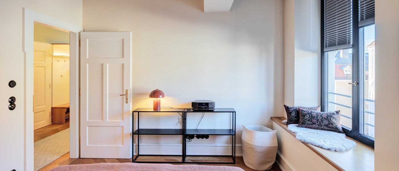 Dachgeschosswohnung München Neuhausen 03 1. Schlafzimmer 14709