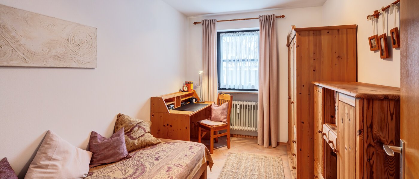 Wohnung München Forstenried 01 2. Schlafzimmer	 14715