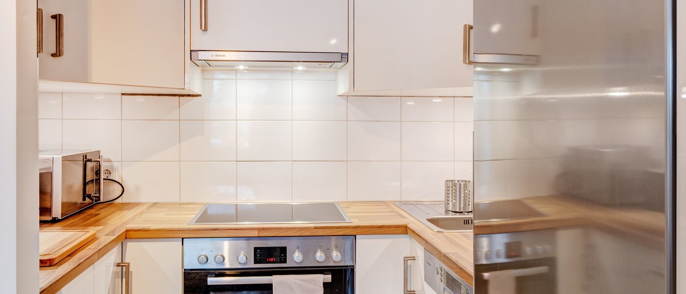 Wohnung München Schwabing (links der Leopoldstraße) 01 Küche 14718