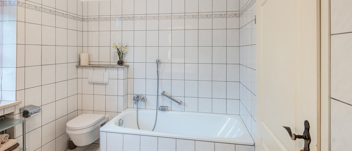 Wohnung München Moosach 02 Badezimmer 14720