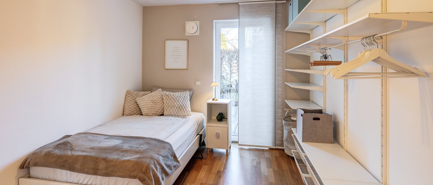 Reiheneckhaus München Untermenzing 01 2. Schlafzimmer	 14723