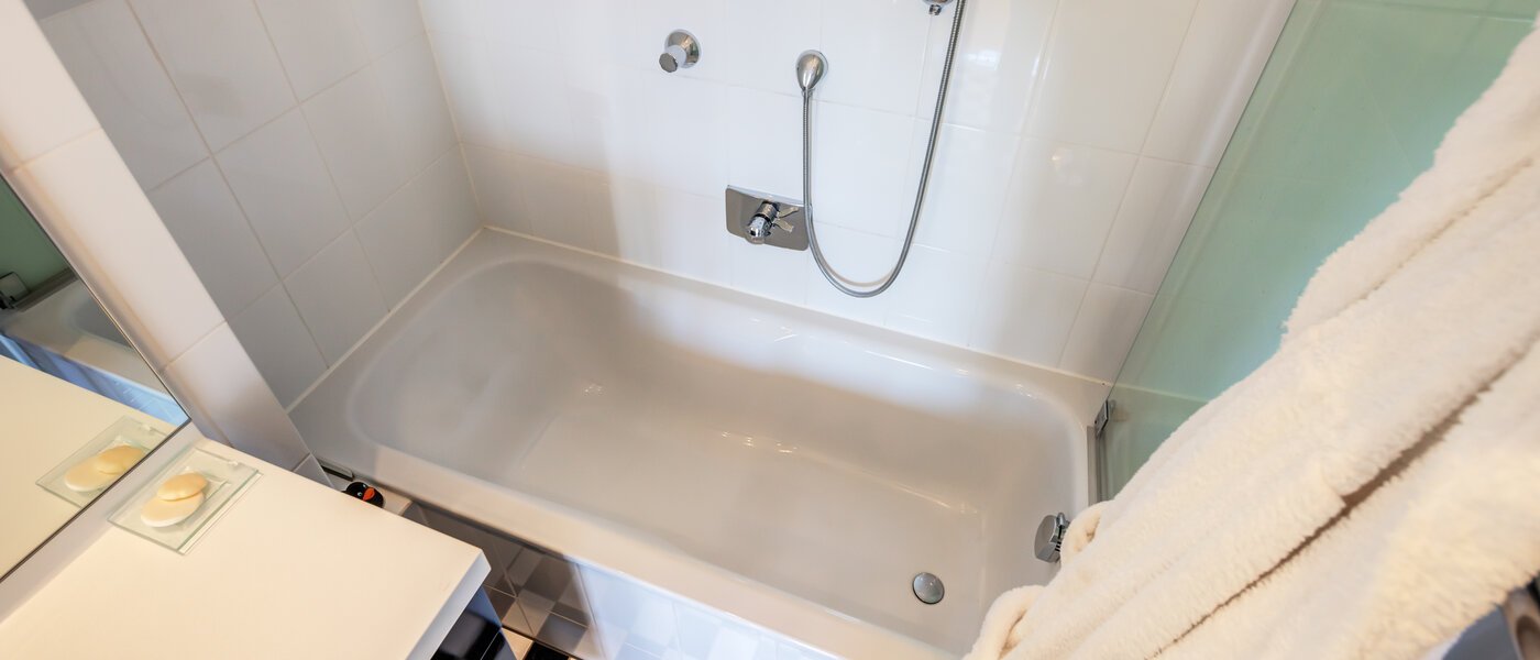 Dachterrassenwohnung München Schwabing-West 02 Badezimmer 14731