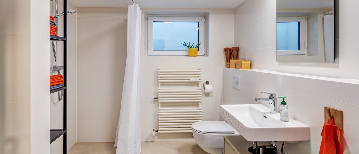 Wohnung München Trudering 03 2. Badezimmer 14735