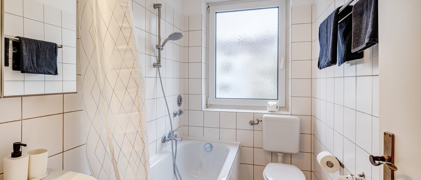 Wohnung München Maxvorstadt - Rund um den Josephplatz 01 Badezimmer 14741