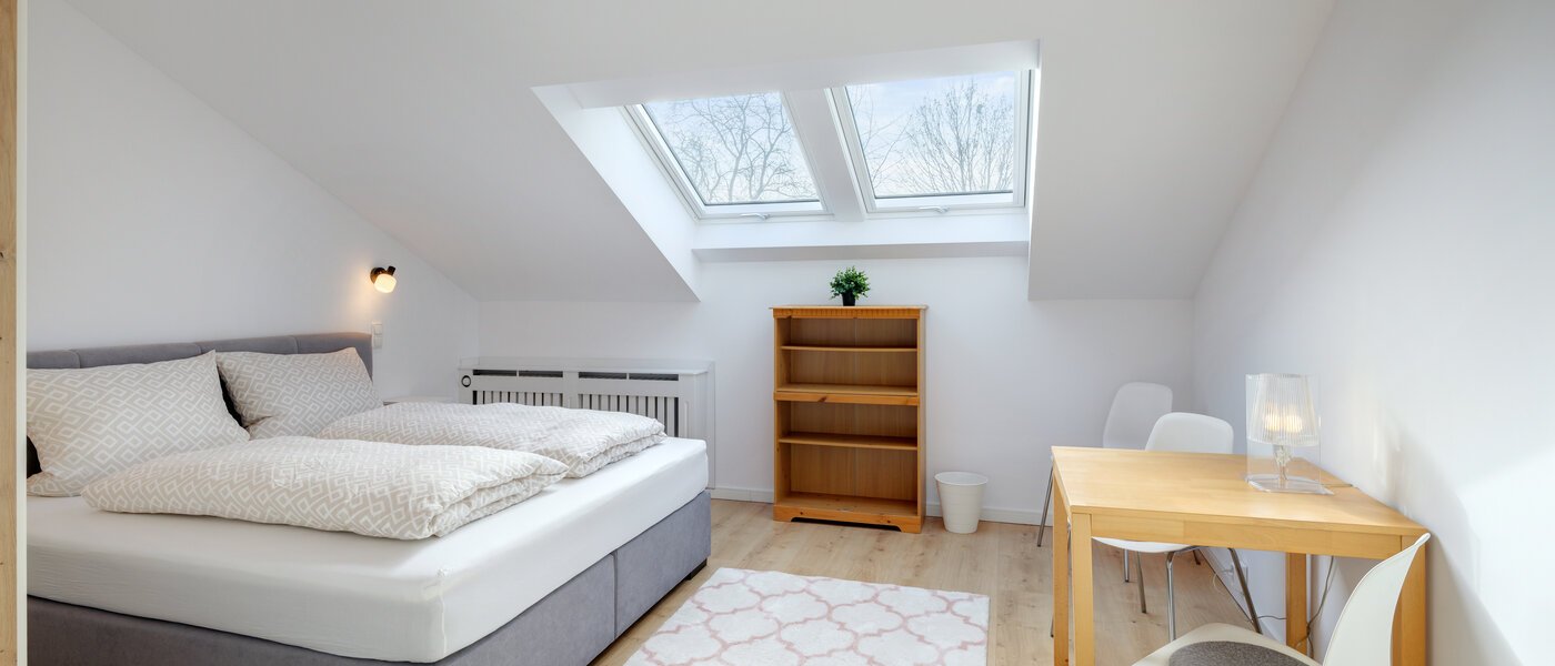 Dachgeschosswohnung Gröbenzell 01 1. Schlafzimmer 14746