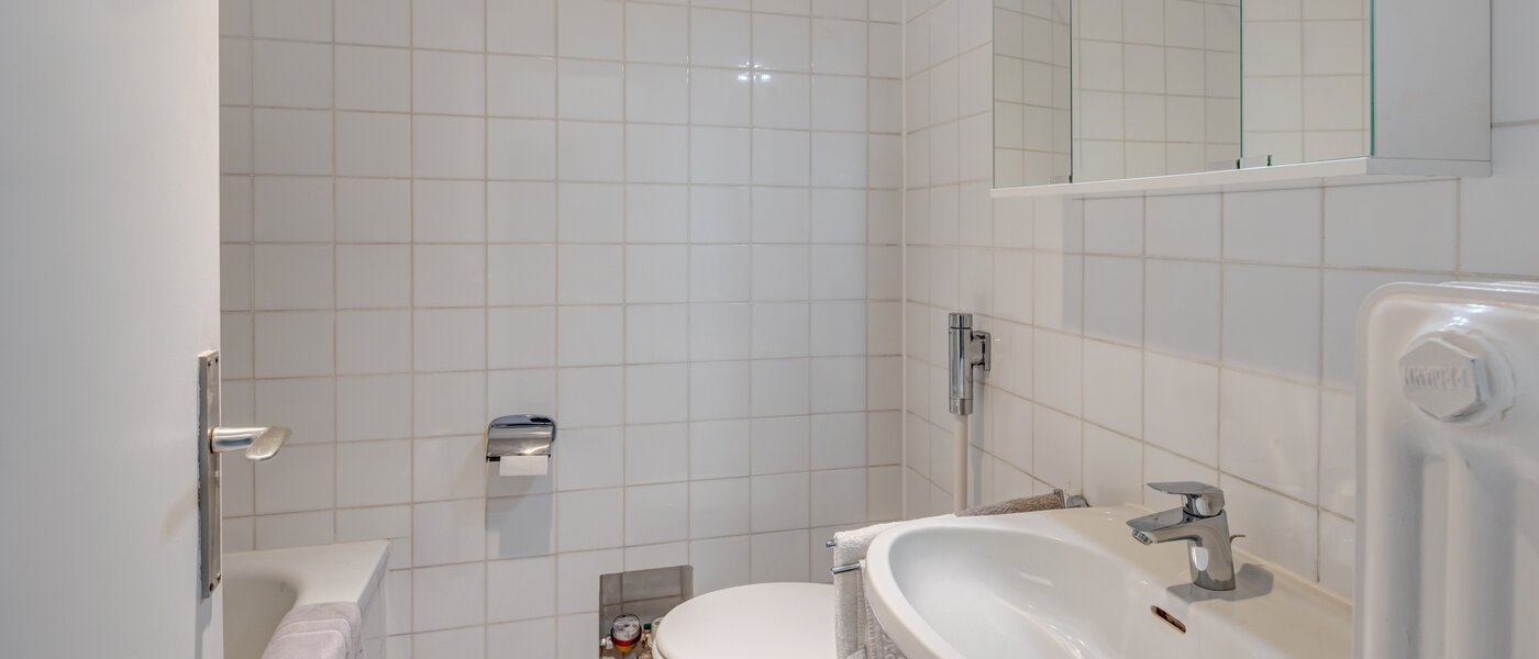 Apartment München Schwabing-West (rund um den Hohenzollernplatz) 02 Badezimmer 14754