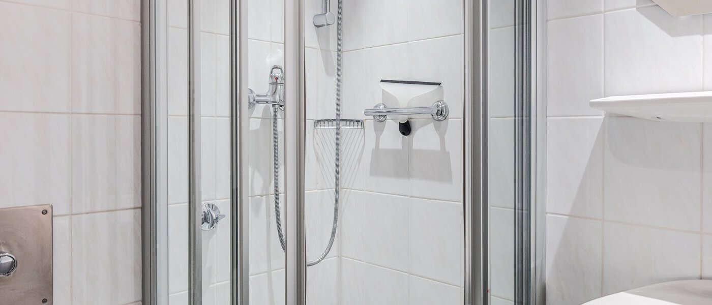 Wohnung München Nymphenburg 02 2. Badezimmer 14770