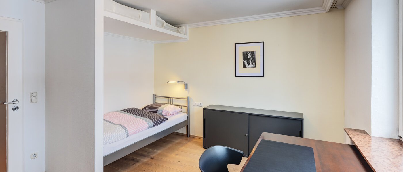 Wohnung München Nymphenburg 02 2. Schlafzimmer	 14770