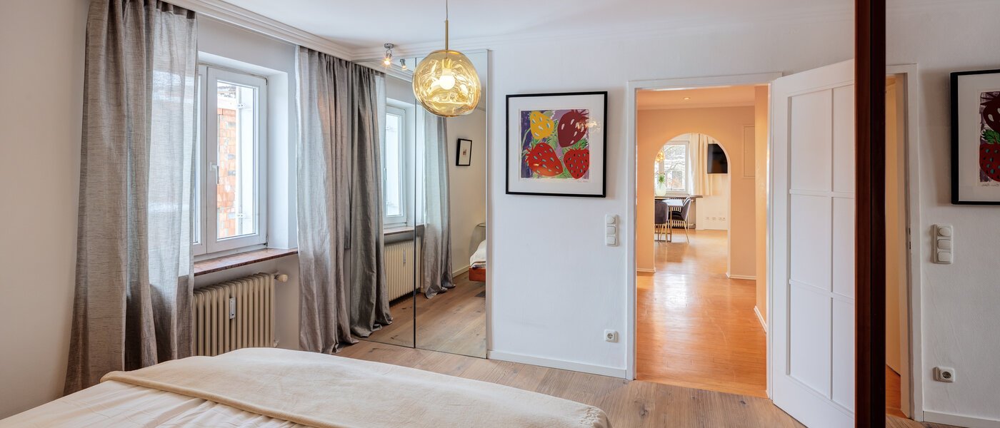 Wohnung München Nymphenburg 02 1. Schlafzimmer 14770