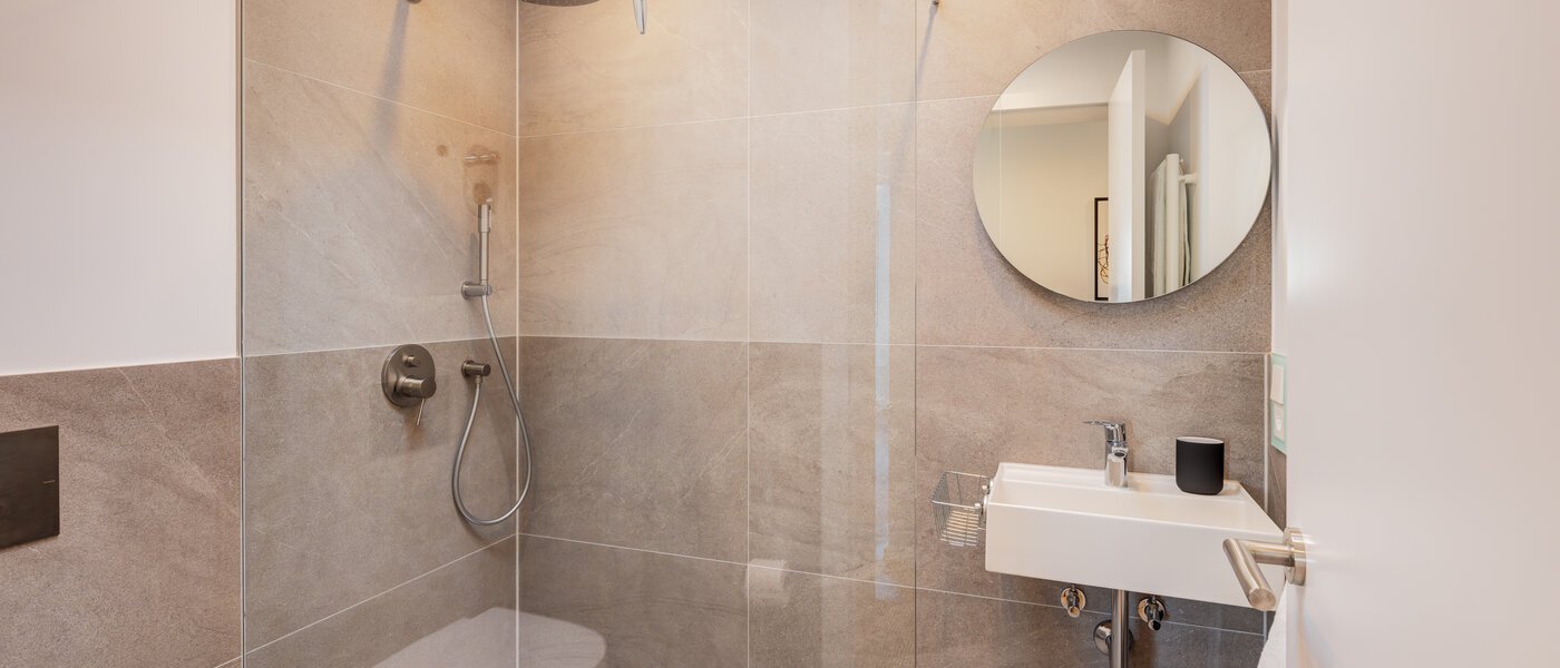 Dachterrassenwohnung München Nymphenburg 01 2. Badezimmer 14775