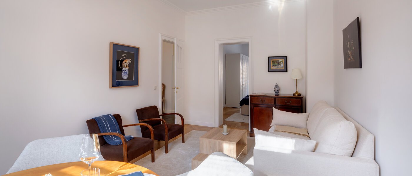 Wohnung München Maxvorstadt - Rund um den Josephplatz 03 Wohnzimmer 14777