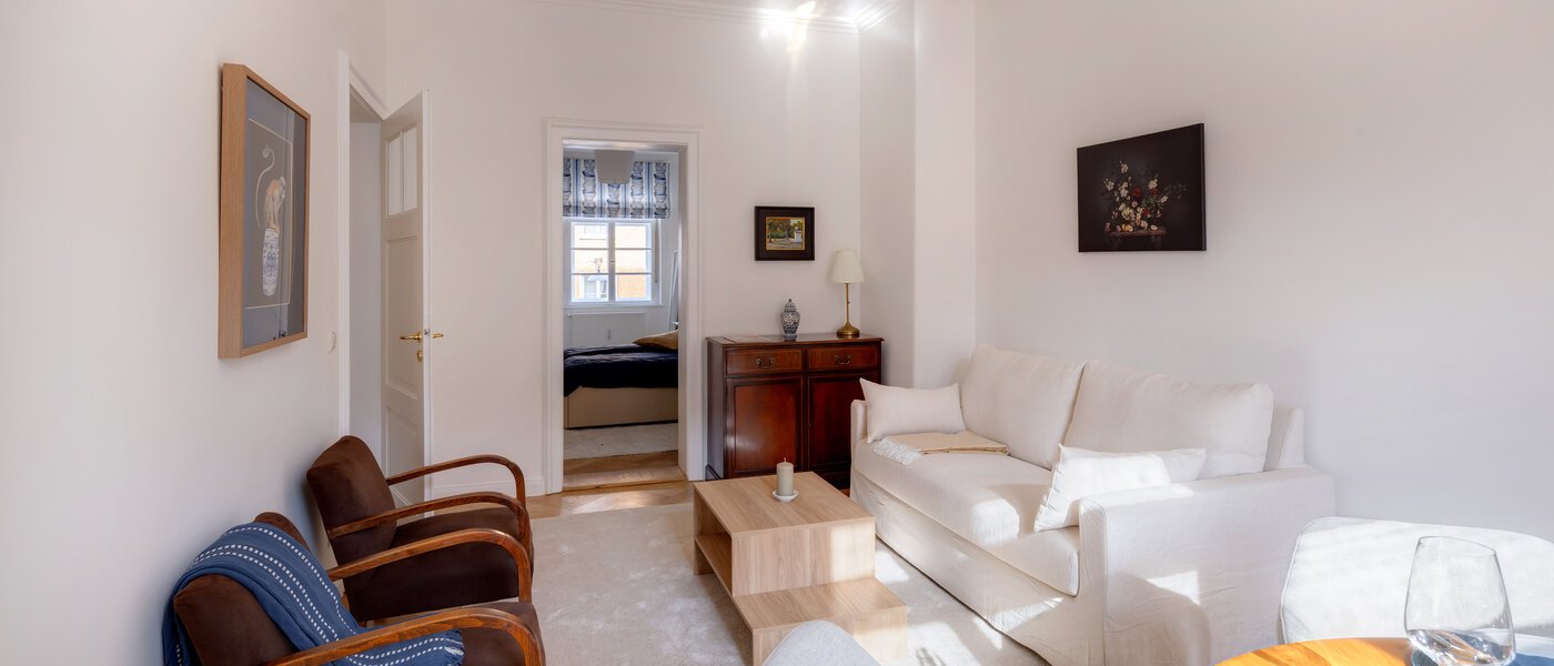 Wohnung München Maxvorstadt - Rund um den Josephplatz 04 Wohnzimmer 14777