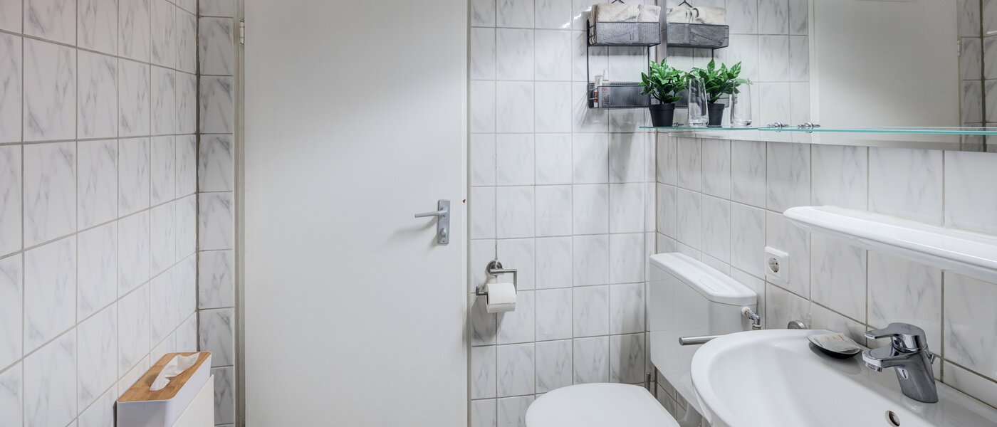 Wohnung München Moosach 03 Badezimmer 14790