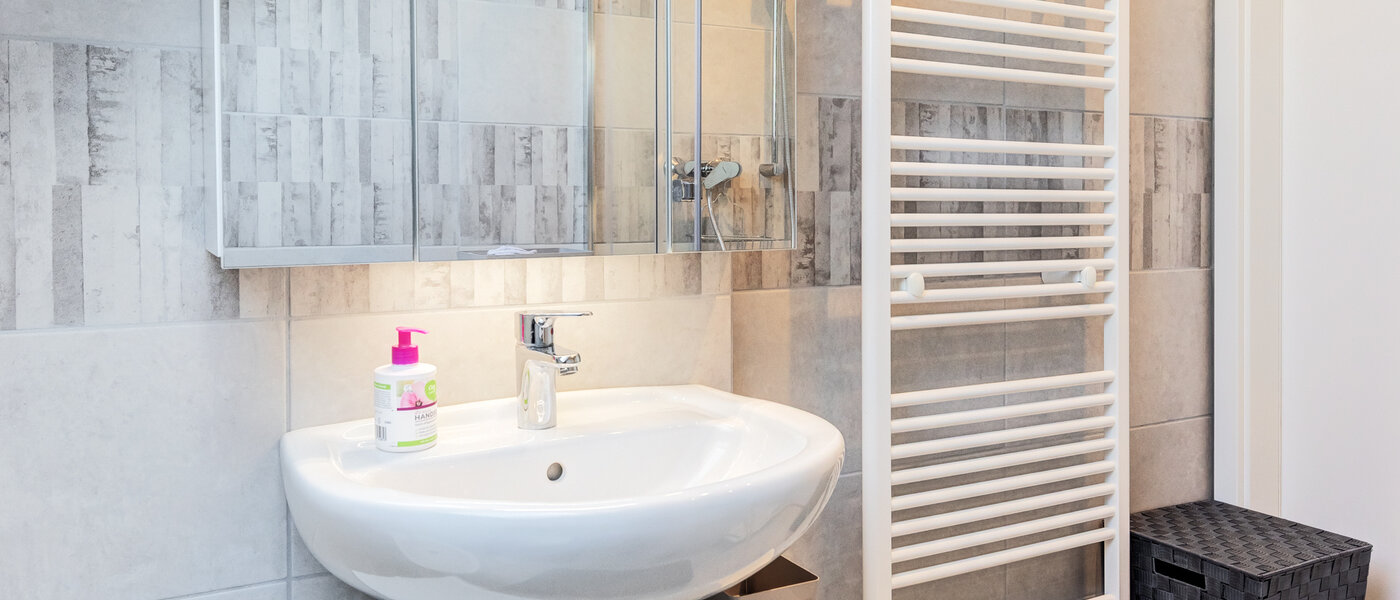 Dachgeschosswohnung München Trudering 02 Badezimmer 14792