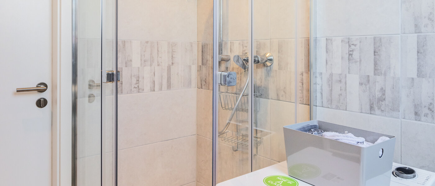 Dachgeschosswohnung München Trudering 03 Badezimmer 14792