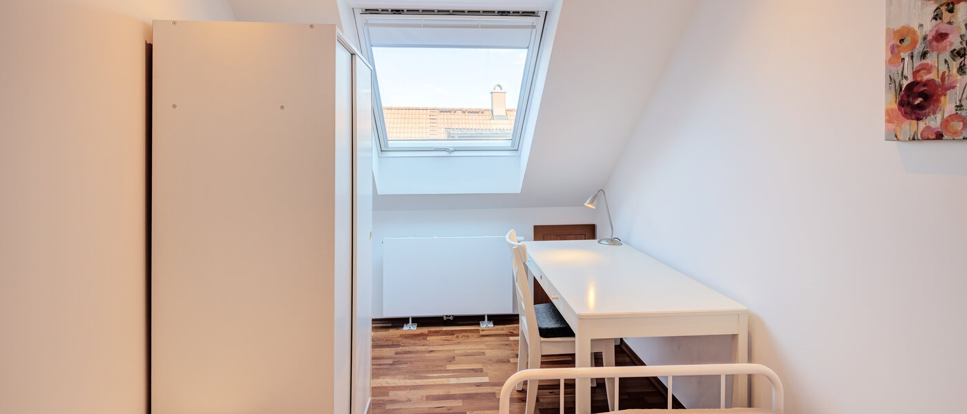 Dachgeschosswohnung München Trudering 03 2. Schlafzimmer	 14792