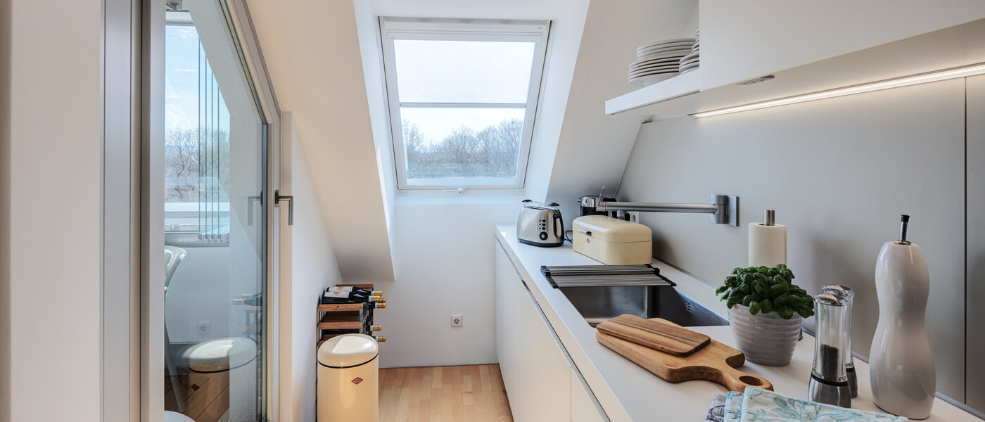 Dachgeschosswohnung München Ludwigsvorstadt 03 Küche 14803