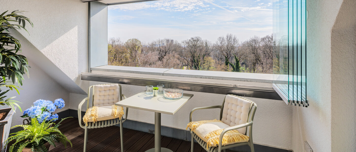 Dachgeschosswohnung München Ludwigsvorstadt 01 1. Loggia 14803