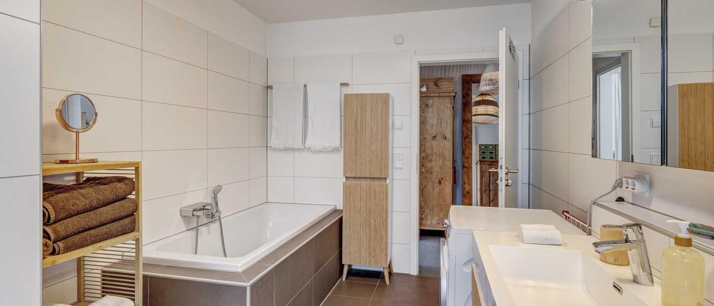 Maisonettewohnung Germering 03 Badezimmer 14809