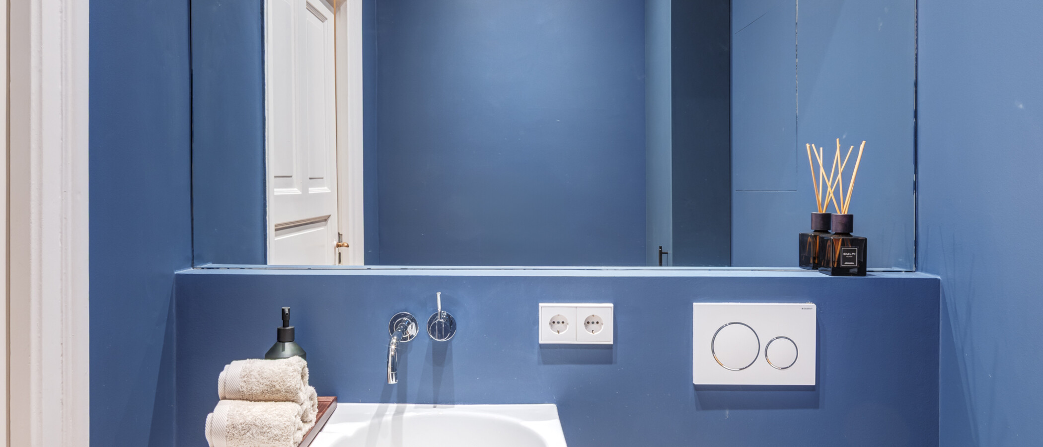 Wohnung München Altbogenhausen 01 Gäste-WC 14814