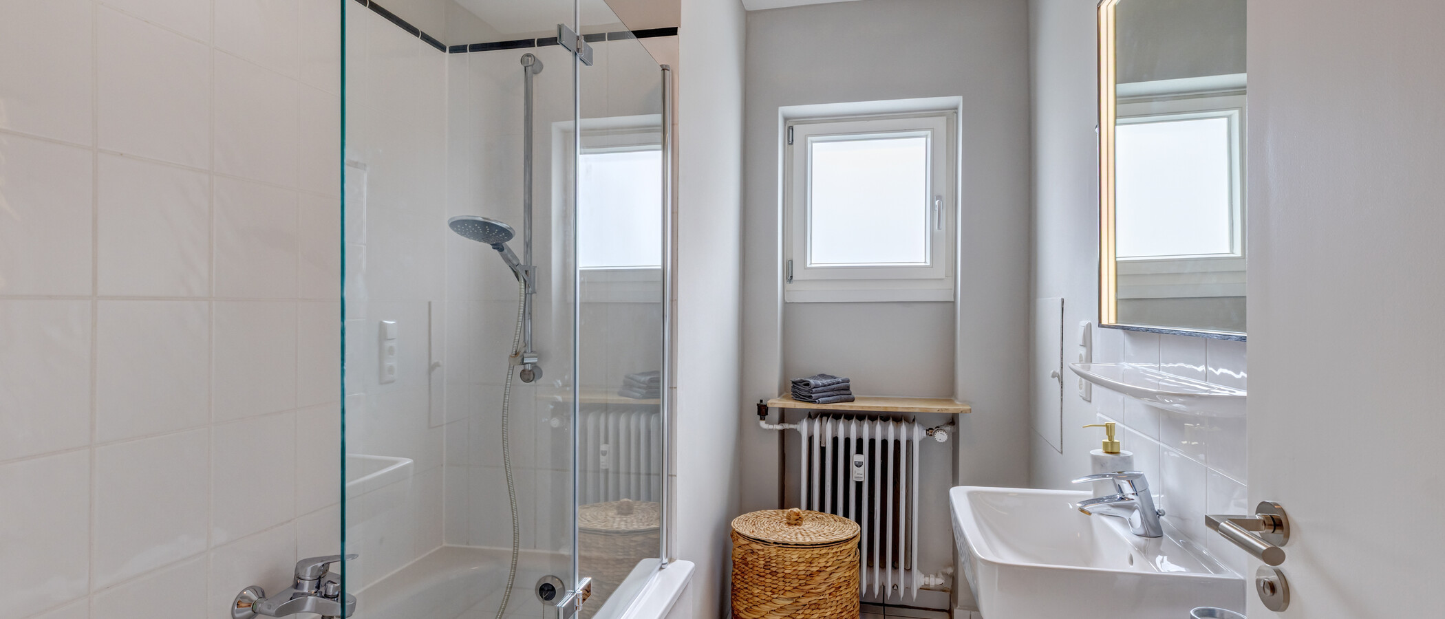Wohnung München Maxvorstadt - Universitätsviertel 01 Badezimmer 14853