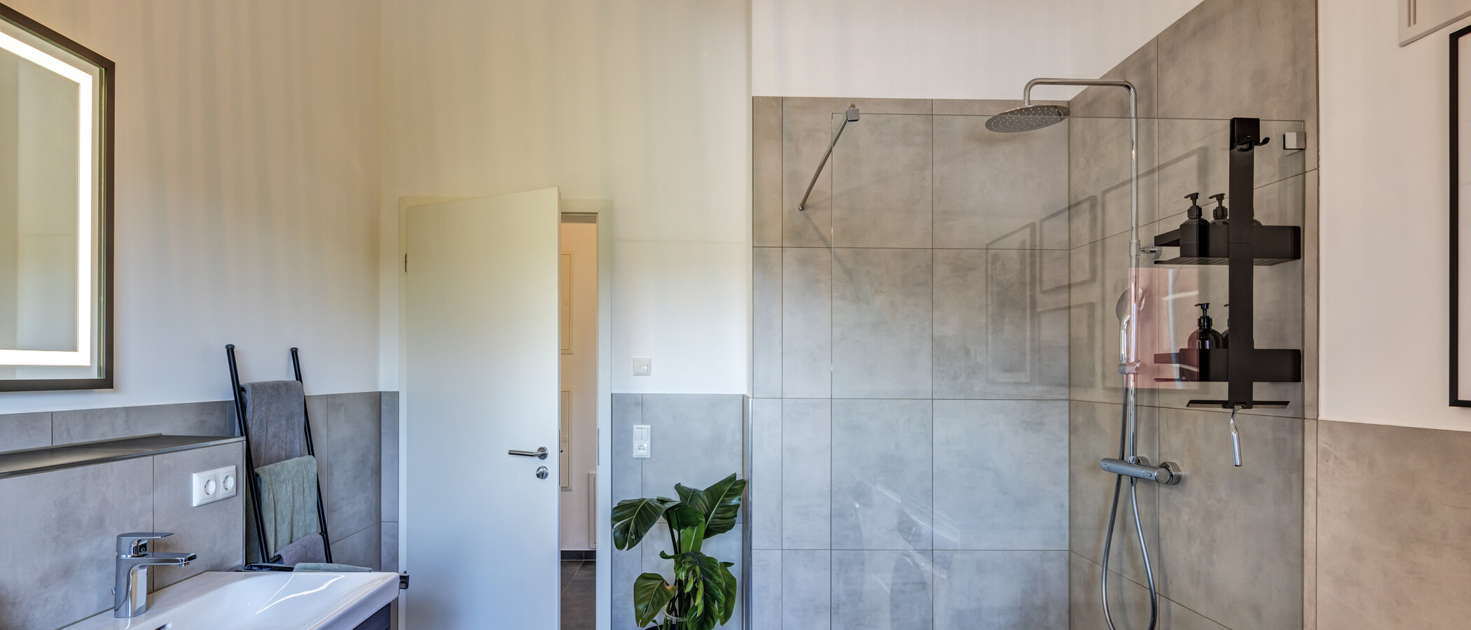 Dachterrassenwohnung Planegg 03 Badezimmer 14854