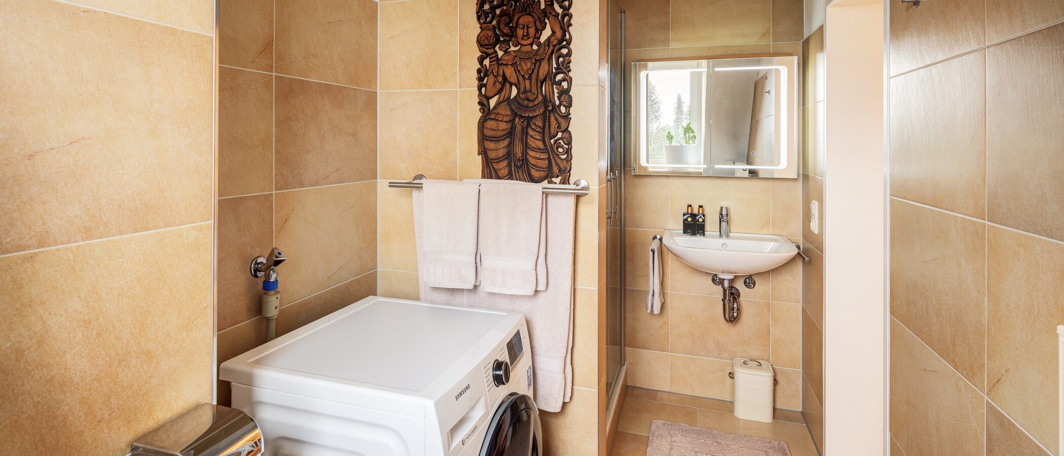 Dachgeschosswohnung München Sendling-Westpark 02 Badezimmer 14882