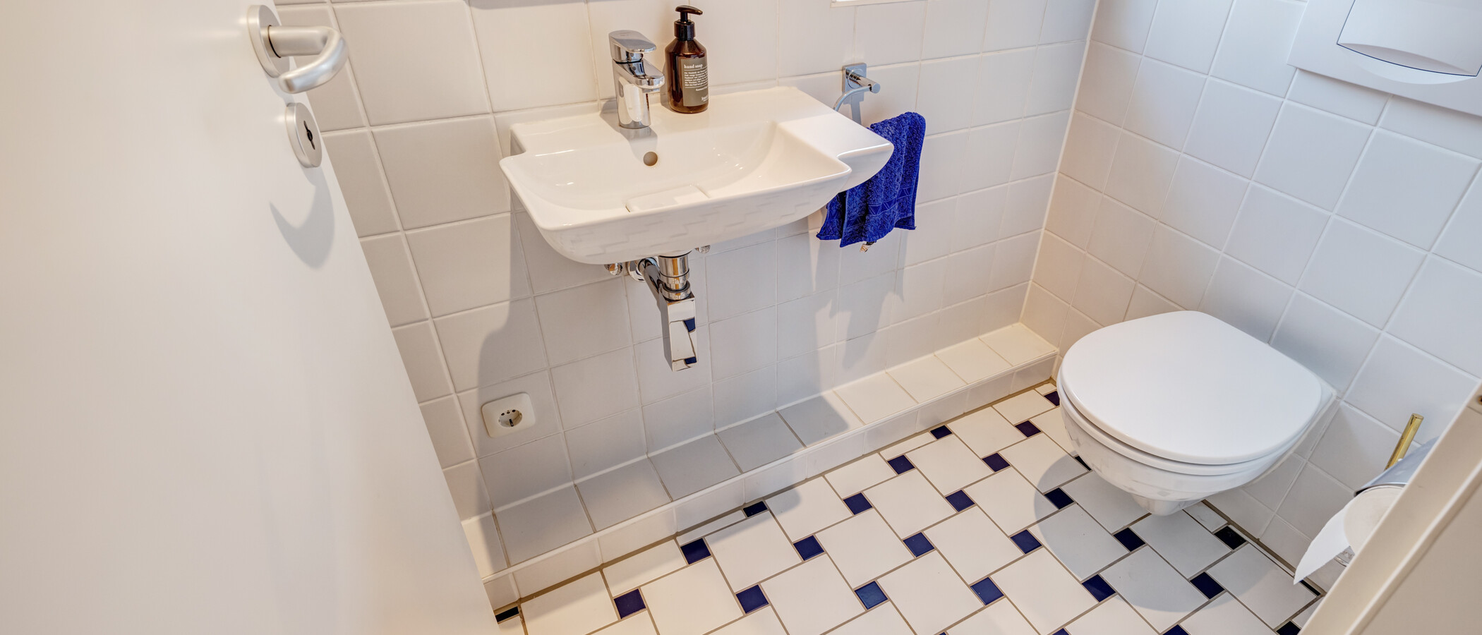 Galeriewohnung München Maxvorstadt 02 Gäste-WC 14890