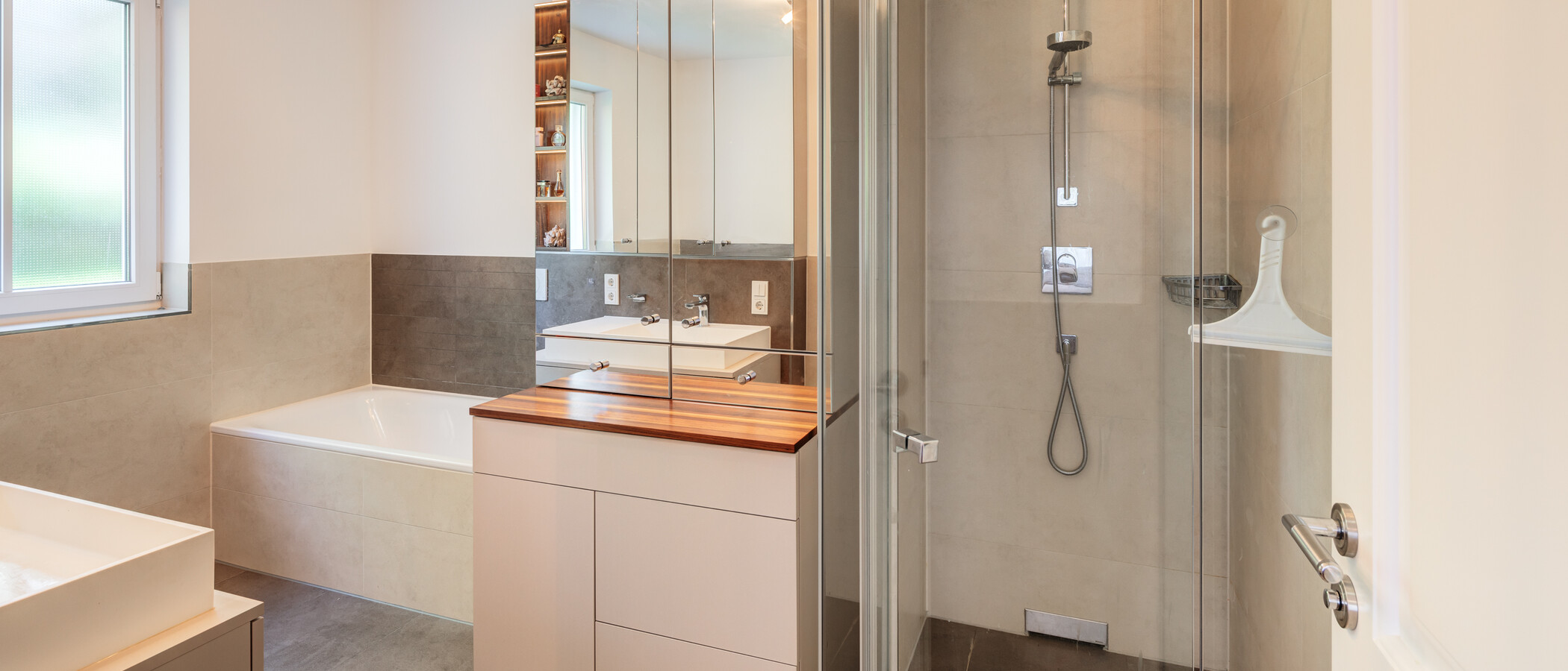 Gartenwohnung München Freimann 02 1. Badezimmer 14904