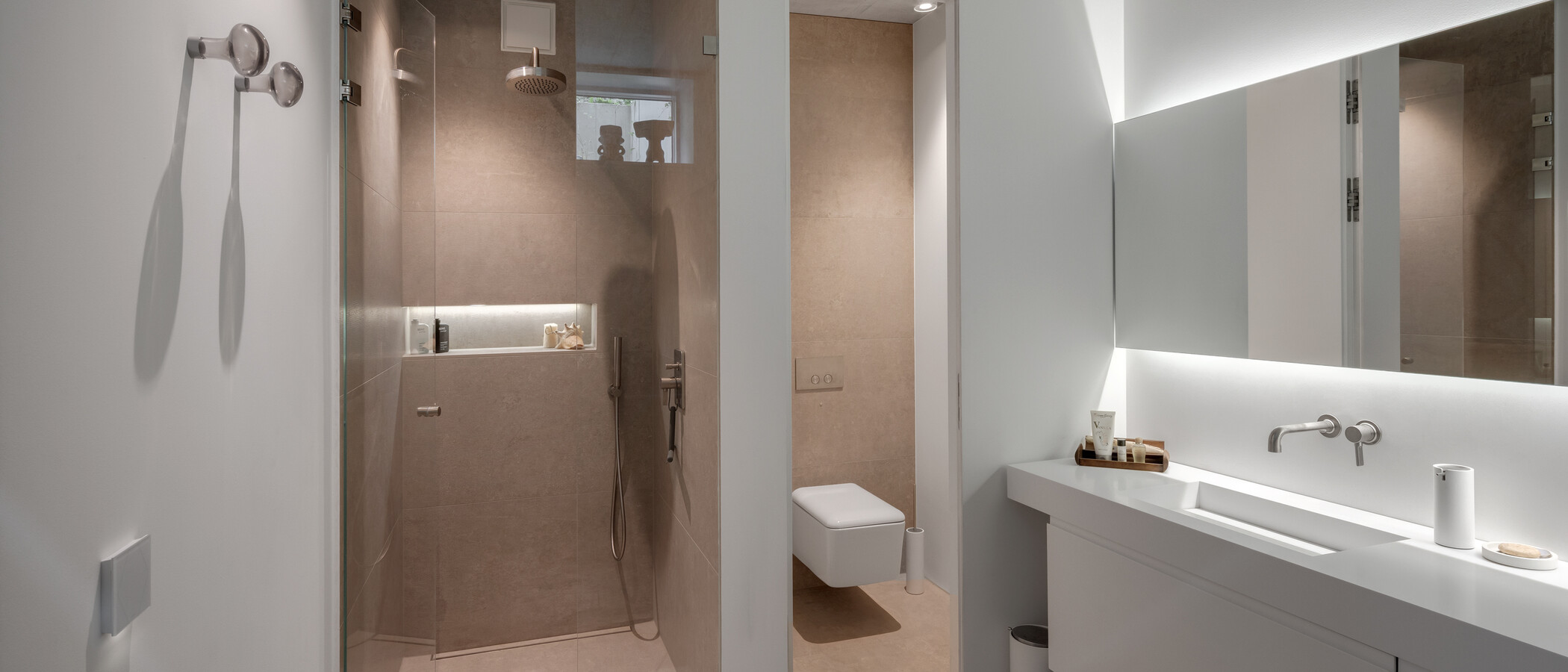 Villa München Harlaching 01 3. Badezimmer 14944