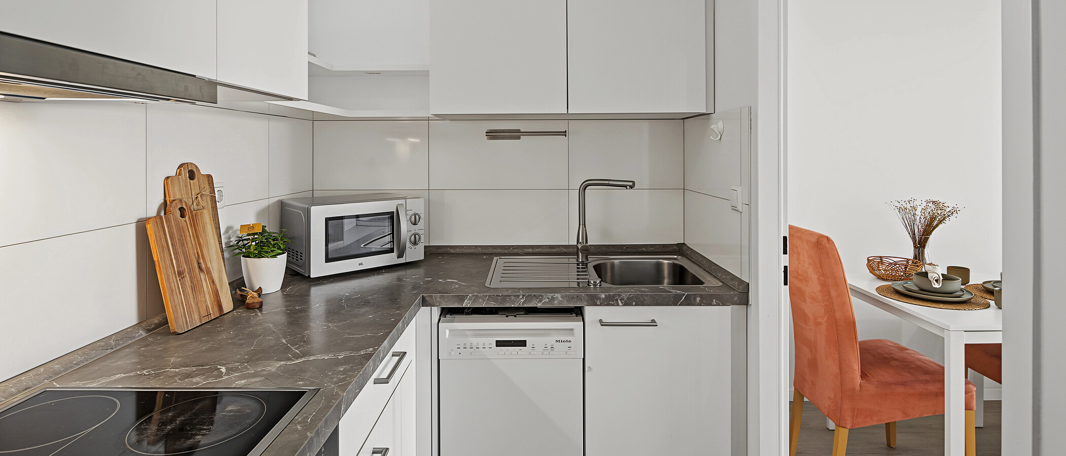 Wohnung München Arabellapark 02 Küche 14958