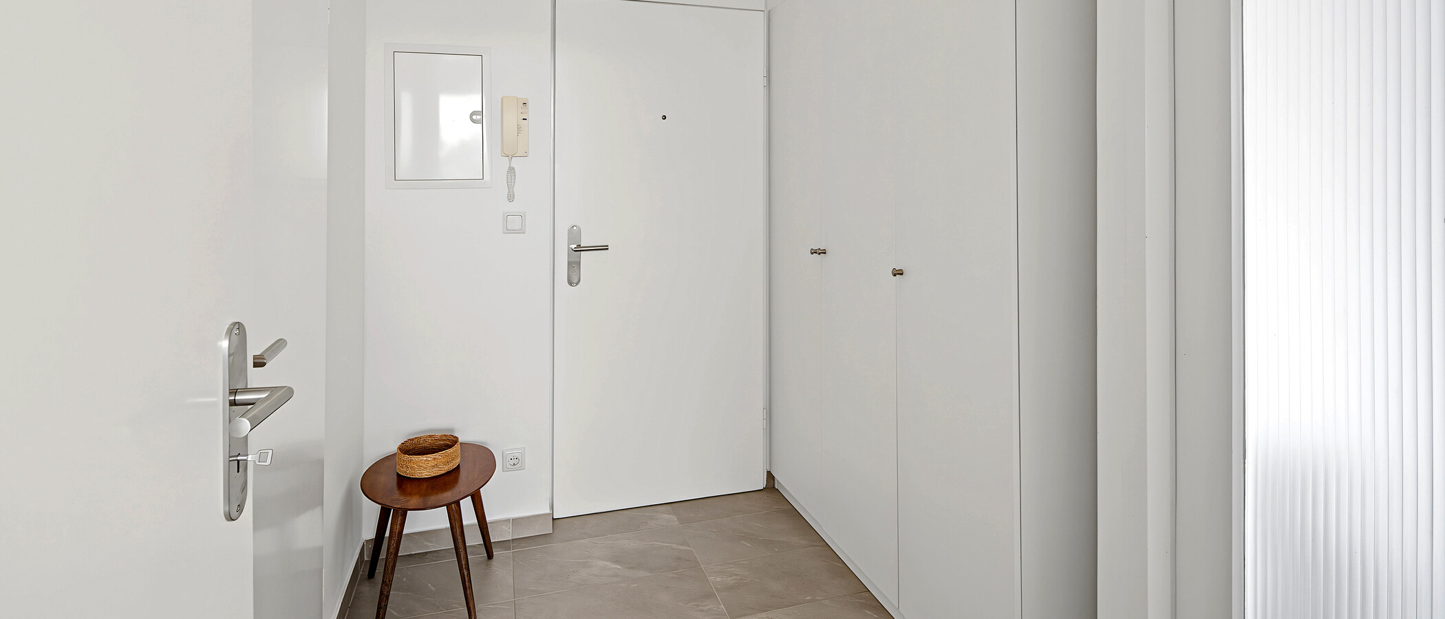 Wohnung München Arabellapark 01 Flur/Gang 14958
