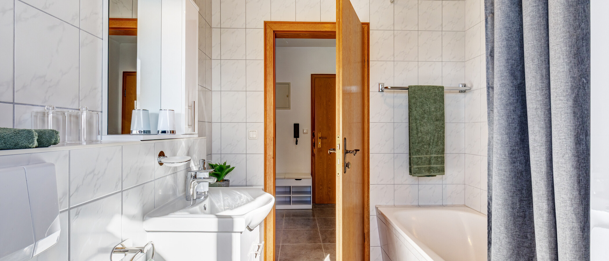 Dachgeschosswohnung Eching 02 Badezimmer 15004