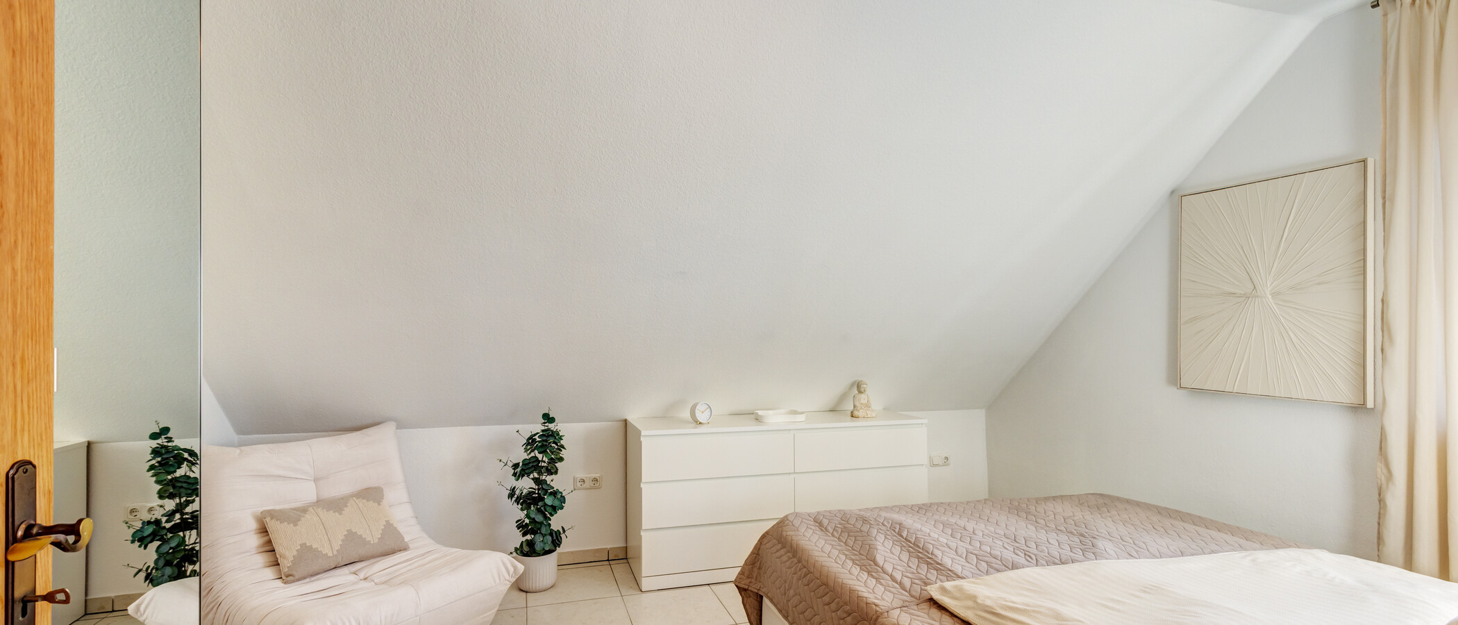 Dachgeschosswohnung Eching 02 Schlafzimmer 15004