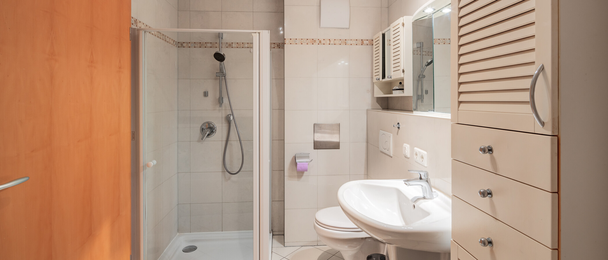 Gartenwohnung München Feldmoching 01 Badezimmer 15007